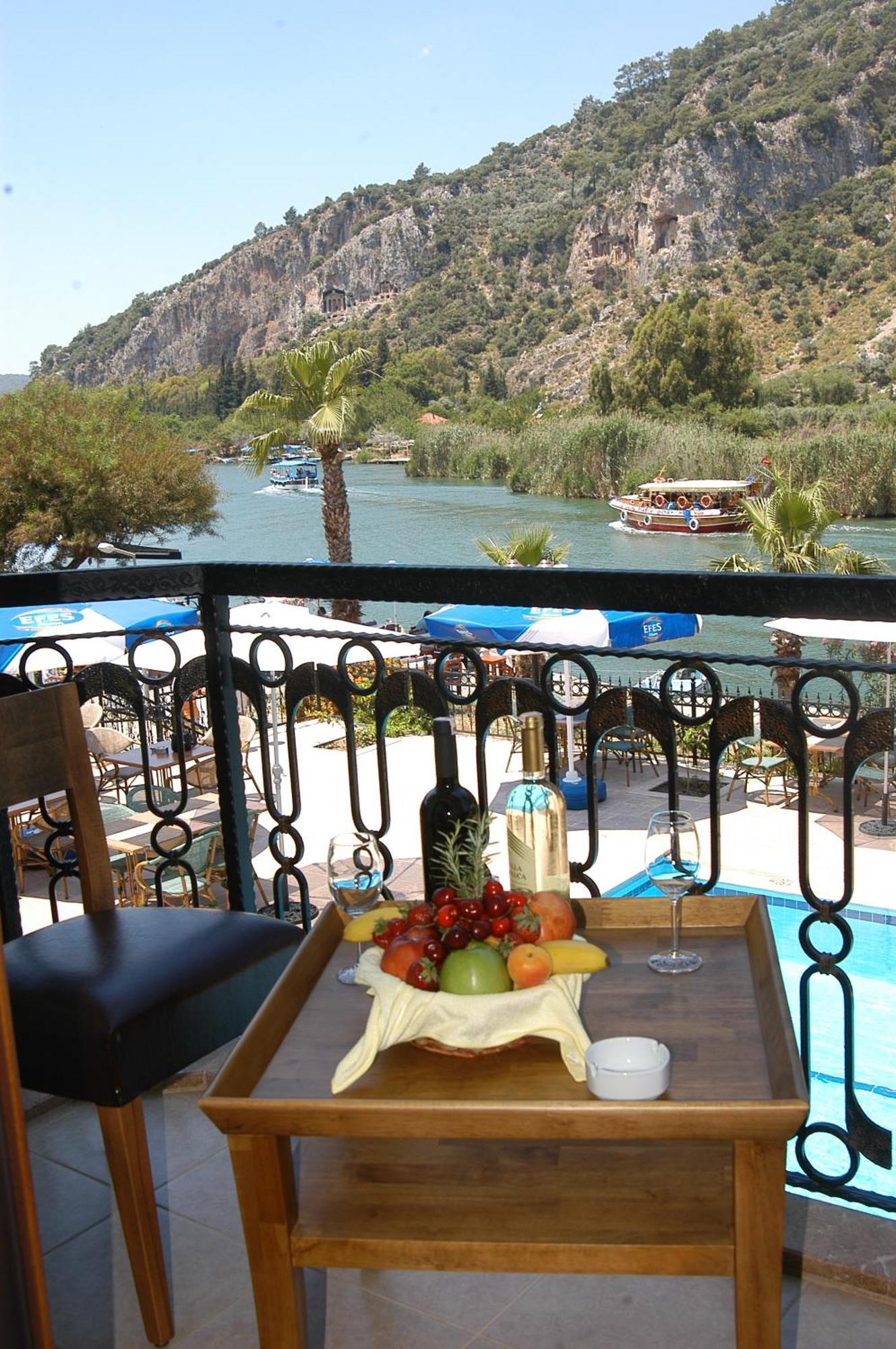 Hotel Tezcan 3*